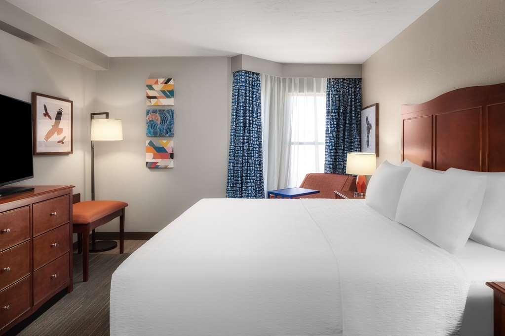 Hampton Inn & Suites El Paso-Airport Room photo