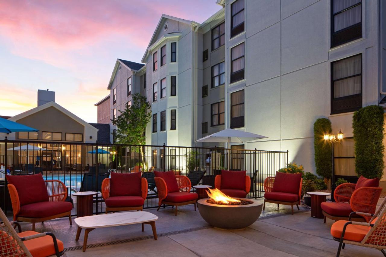 Hampton Inn & Suites El Paso-Airport Exterior photo