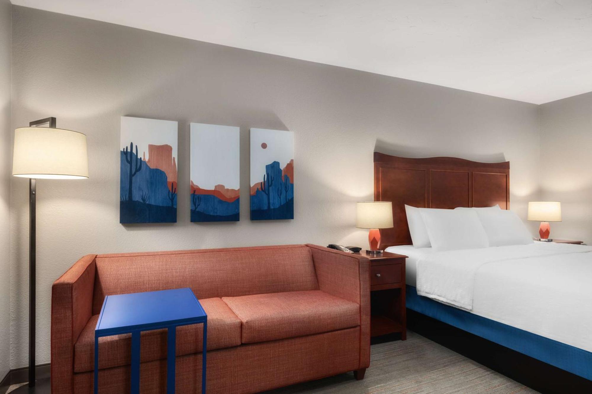 Hampton Inn & Suites El Paso-Airport Exterior photo